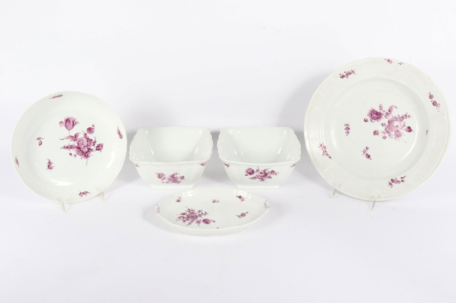 Nymphenburg porcelain purple flowers dinner service serveware, 5pc: 2 serving bowls, relish dish, 2: Nymphenburg porcelain purple flowers dinner service serveware, 5pc: 2 serving bowls, relish dish, 2 square vegetable bowls 12 3/4? D (biggest plate)