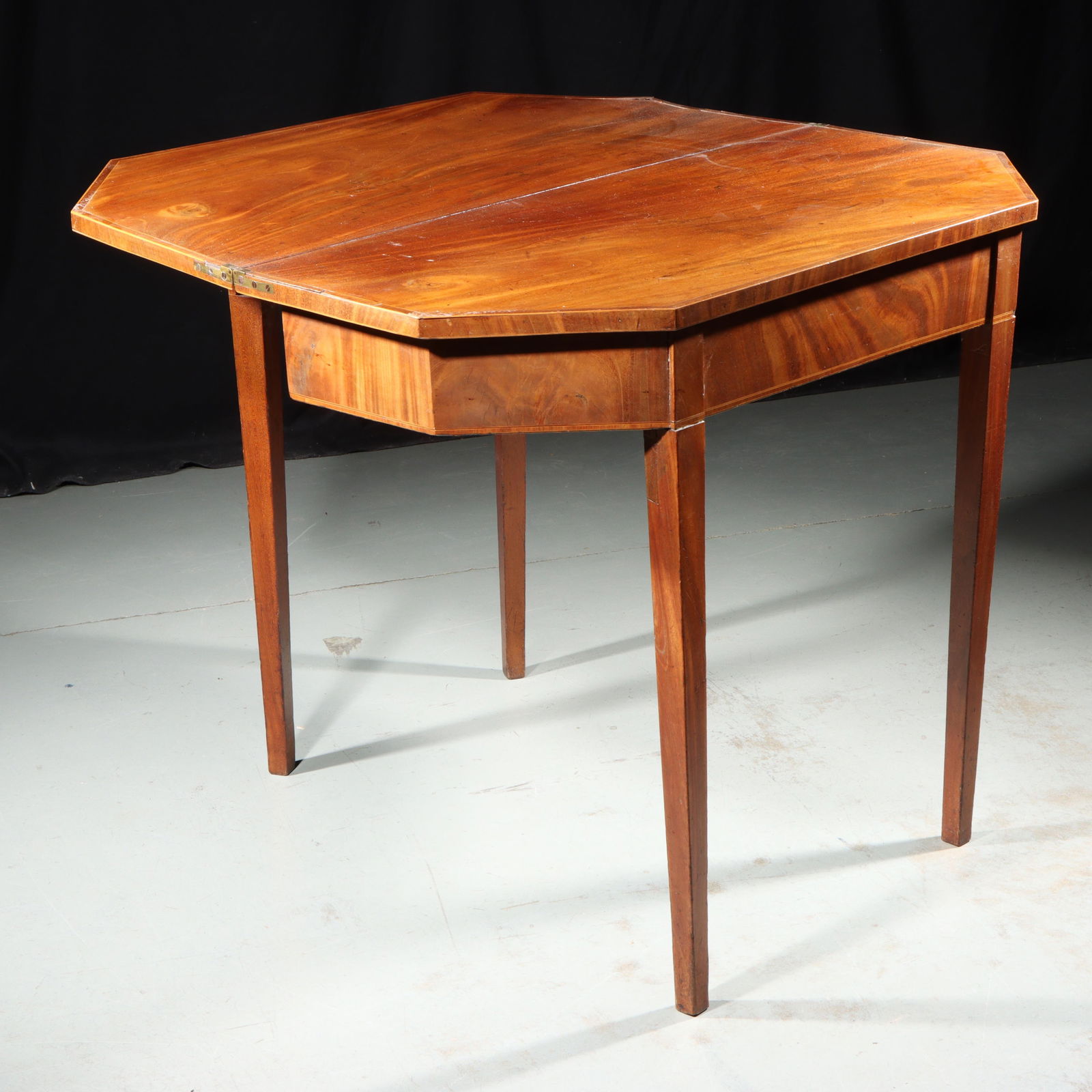 Antique Sheraton? period octagonal wooden game table with a flip-top design 28 3/4?H x 34 1/4?W x 16 (1 of 14)