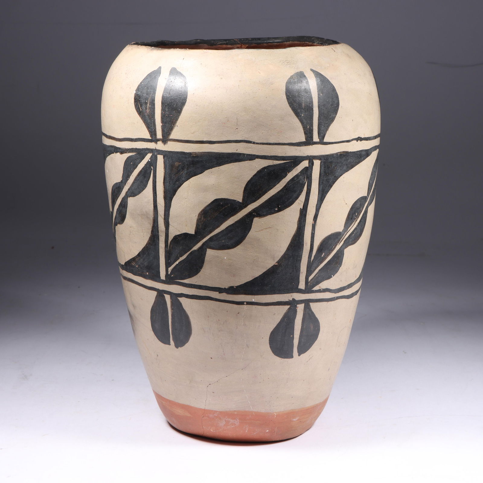 Native American Southwestern Santo Domingo Pueblo tall polychrome cylinder pottery vase 10? H x 6 (1 of 13)
