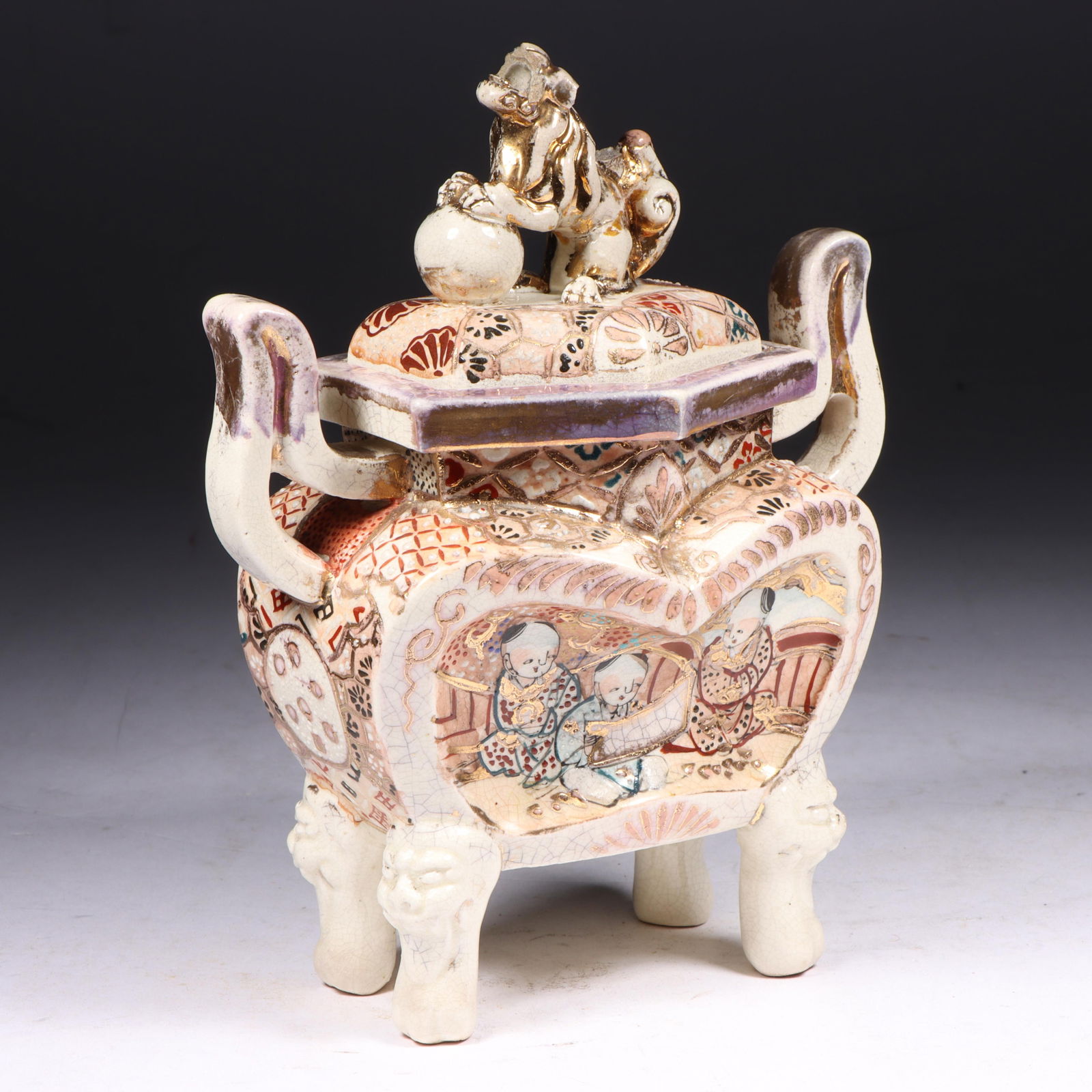Japanese porcelain satsuma incense censer burner with foo dog / lion finial and wise man scenic (1 of 12)