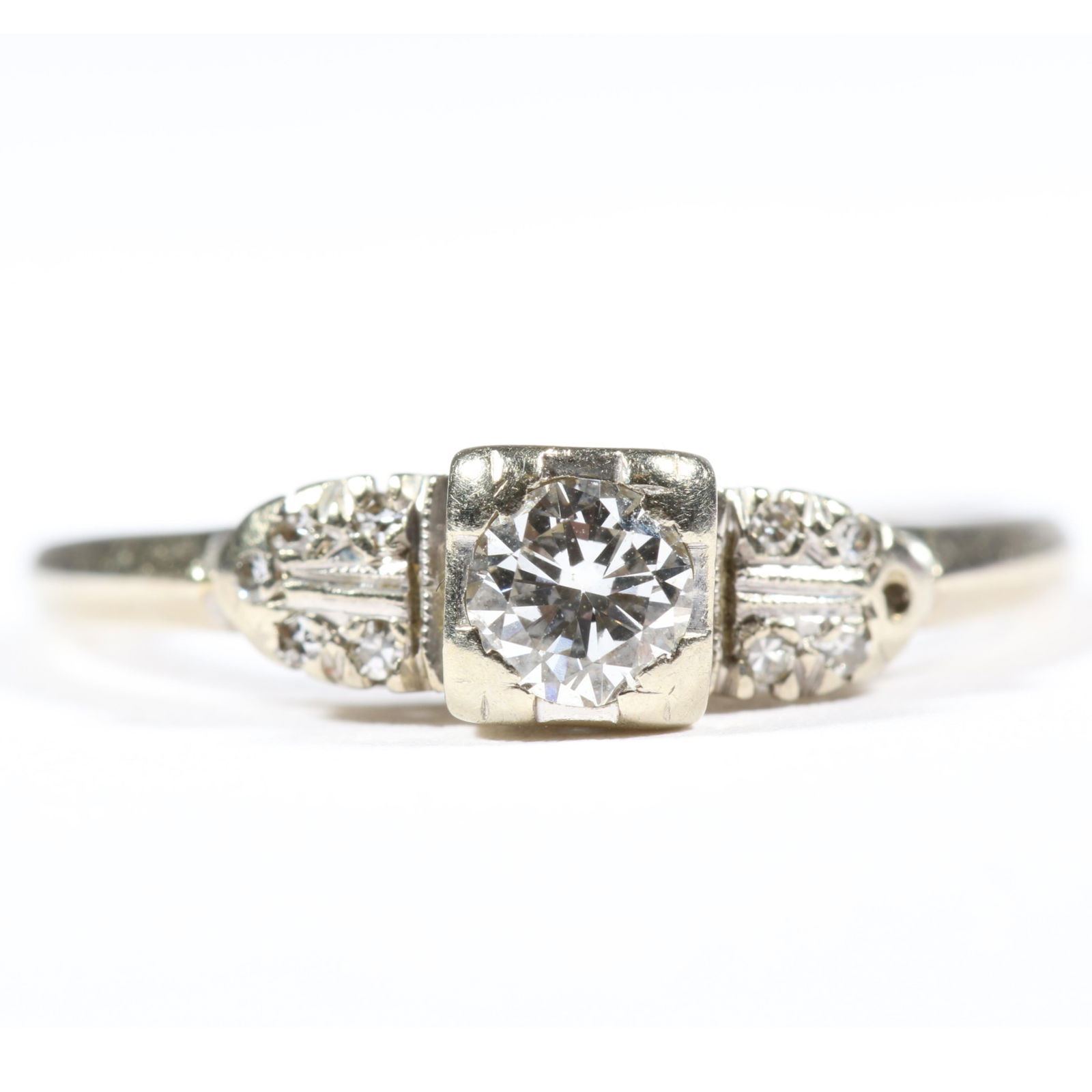 14K + 18K white gold vintage Art Deco diamond ring. Ring size 7 1/2. (1 of 12)