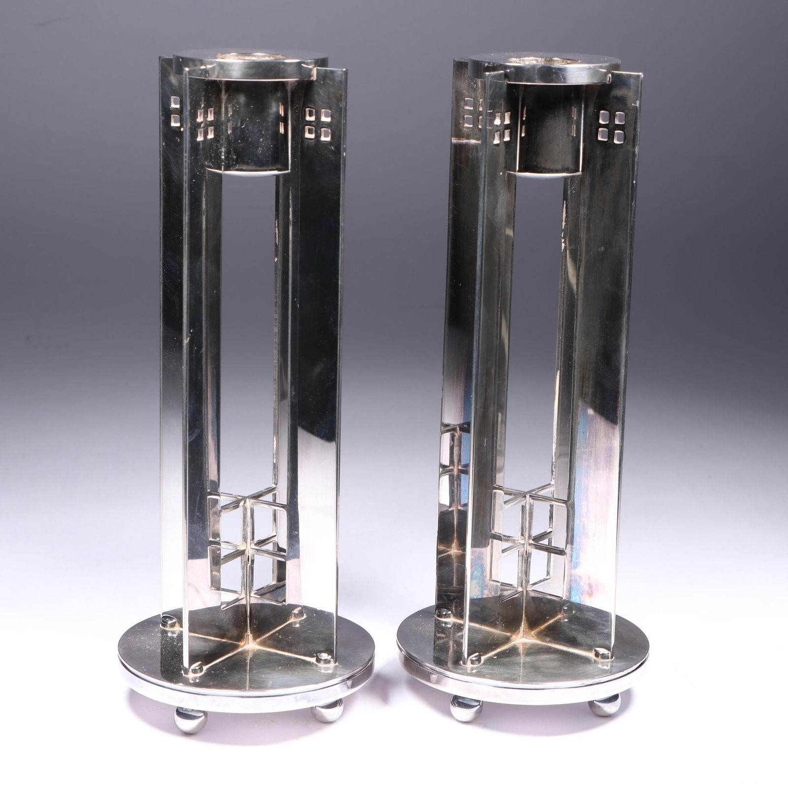 Swid Powell Richard Meier silverplated brass post-modern candlesticks pair. 9"H x 3 3/4"Diam. (one (1 of 9)