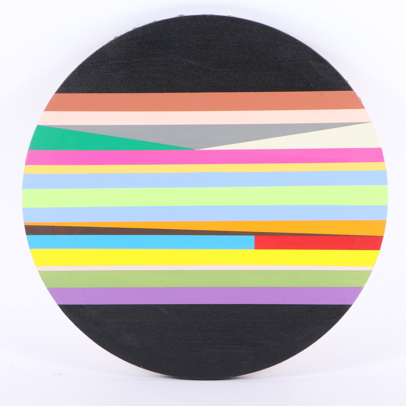 Contemporary minimalist hard edge geometric oil painting on circular canvas, "Fault Lines I," signed: Contemporary minimalist hard edge geometric oil painting on circular canvas, "Fault Lines I," signed signed Brvle? verso 16 1/4"Diam.