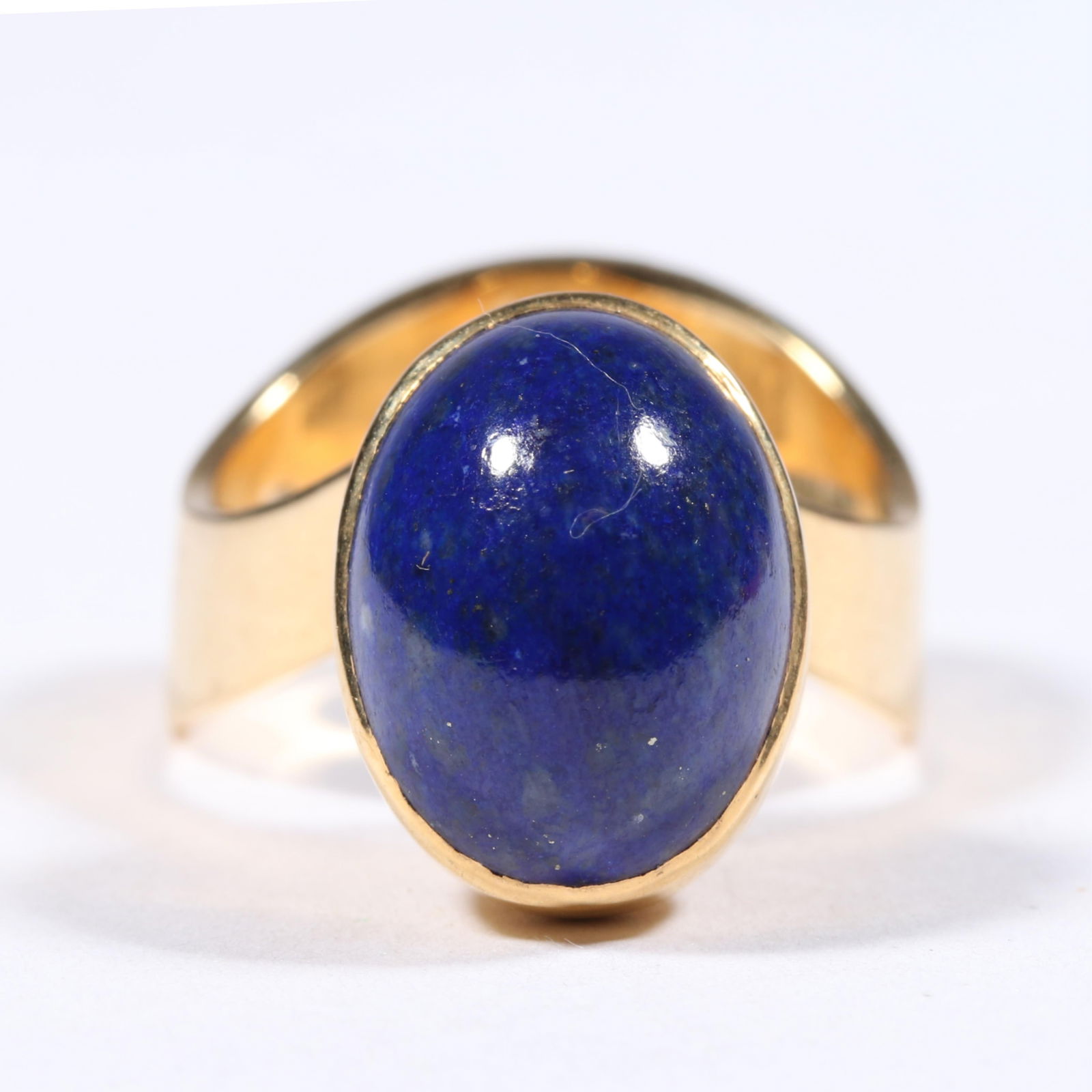 14K yellow gold Danish Modernist ring with large lapis lazuli stone. Ring size 8 (1 of 8)