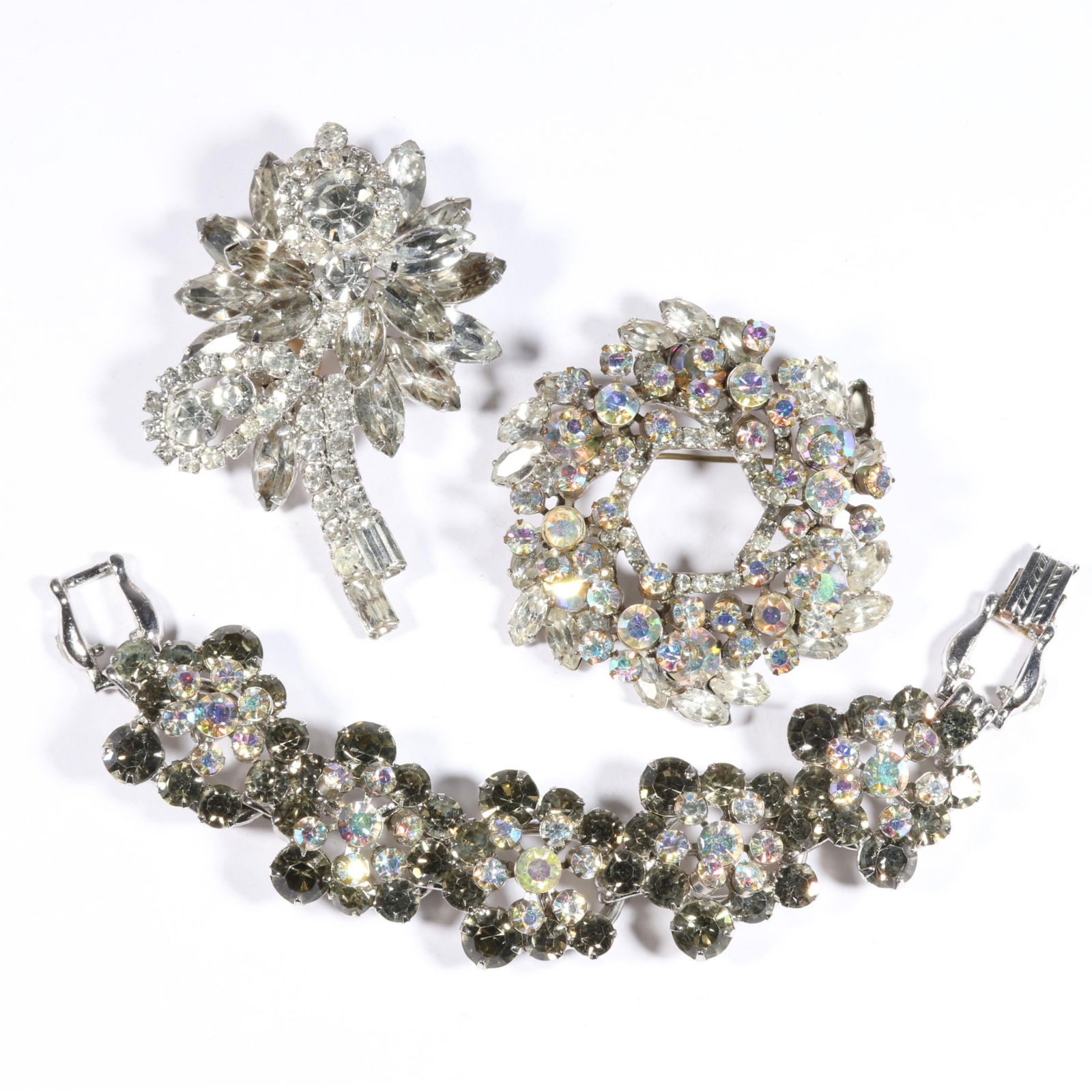 D & E Juliana rhinestone crystal jewelry group including bracelet and pair of brooches. 7 1/4"L x 1 (1 of 19)