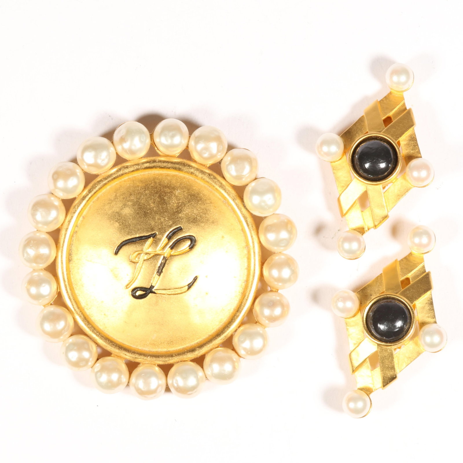 Karl Lagerfeld 2pc group: large monogram brooch and earrings adorned with faux pearls 3"Diam (1 of 10)