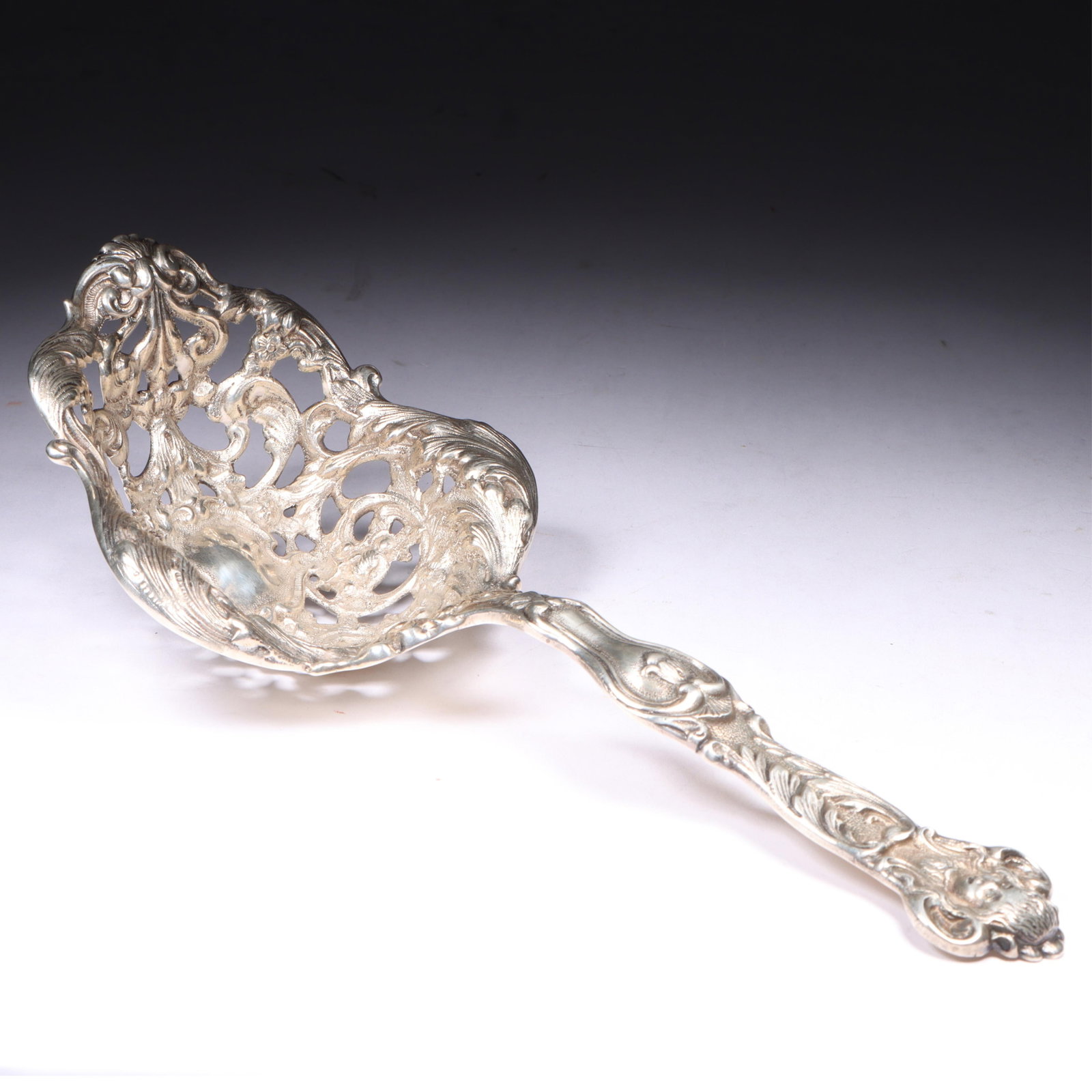 Marshall Field & Co. Sterling Silver openwork Bonbonniere Spoon, 7.556 Troy Oz., 9 1/2"Long x 4 (1 of 8)