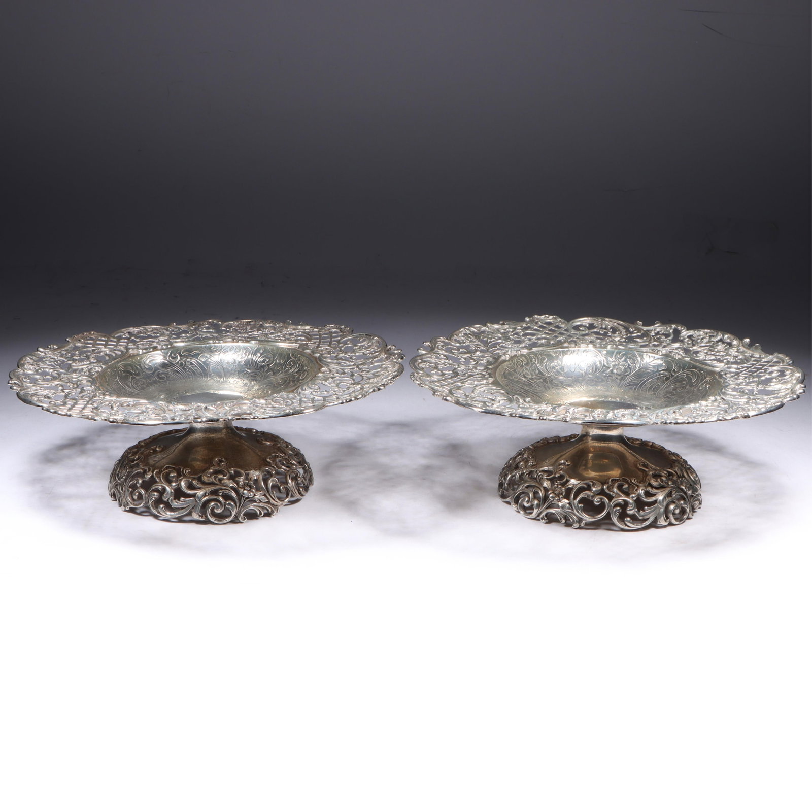 Pair of Antique Sterling Silver J.E. Caldwell & Co. Tazzas on a Pedestal Base, 2pc, 36.656 Troy Oz. (1 of 17)