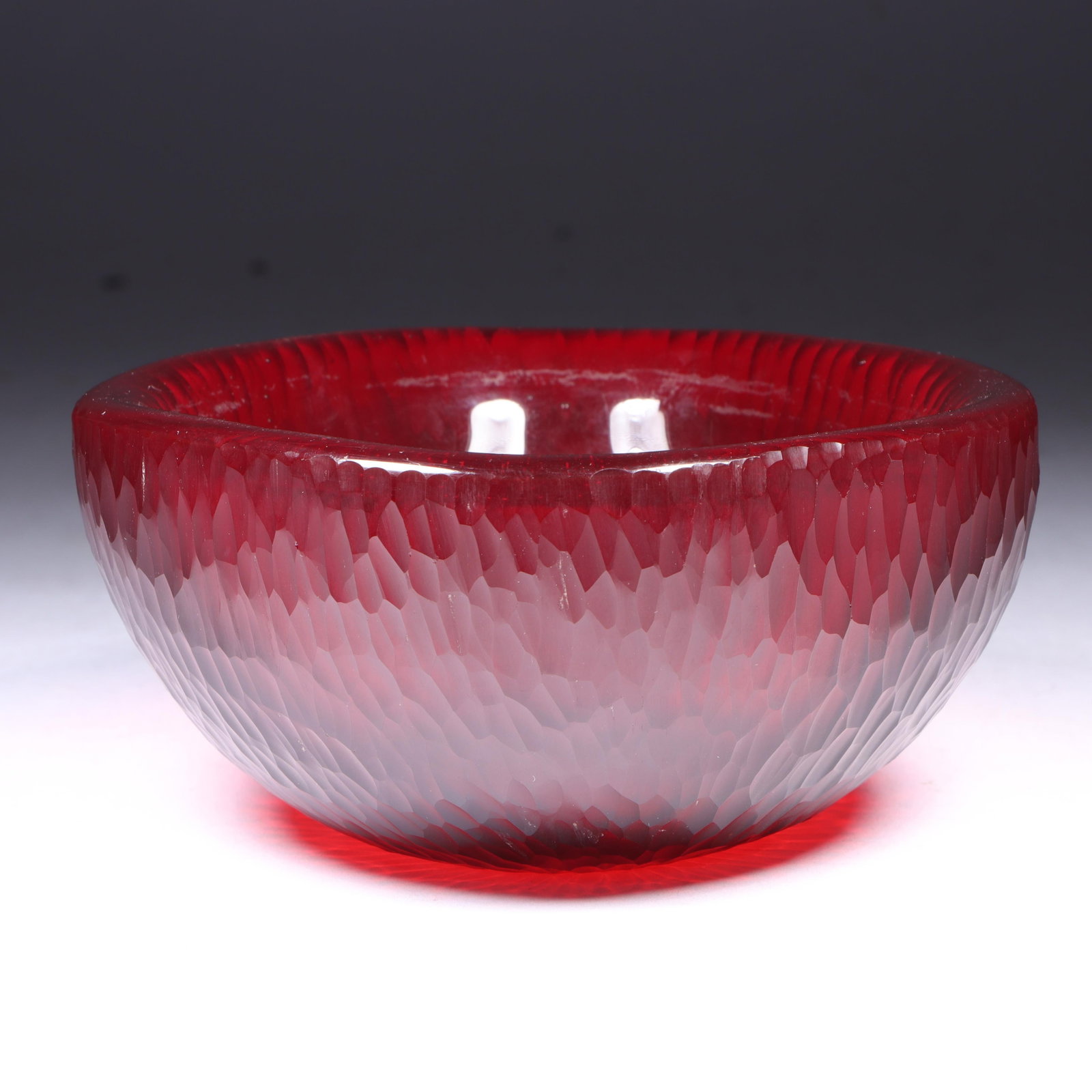 Carlo Scarpa for Venini battuto Murano art glass bowl, acid stamp, 1930s 2 1/2"H x 5"W: Carlo Scarpa for Venini battuto Murano art glass bowl, acid stamp, 1930s deep red, squared form with fine battuto carving on the exterior very good condition 3-line acid stamp visible under base wear,