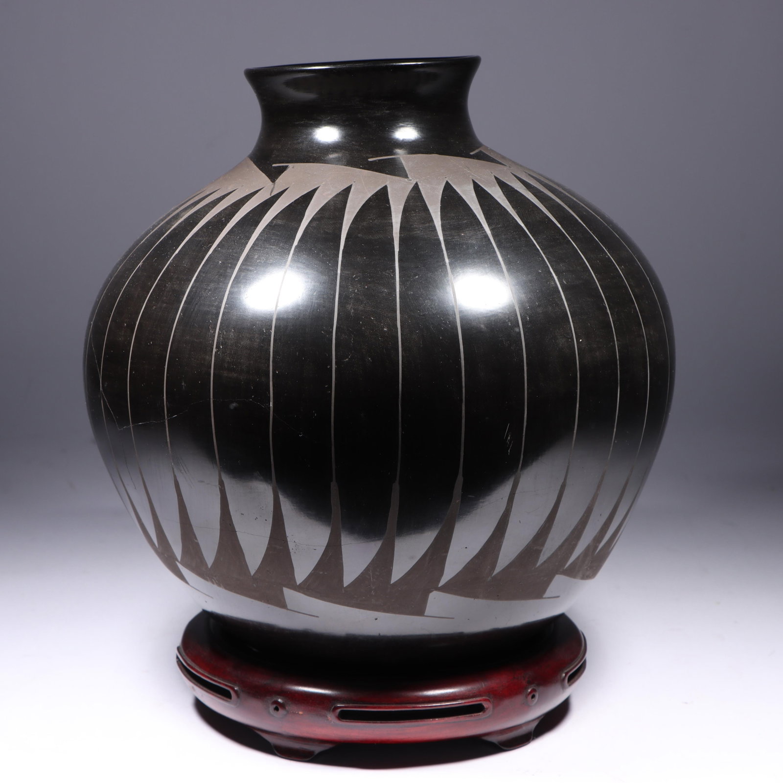 Armando Silveira Mata Ortiz 13 inch blackware olla pottery jar. 13"H x 10 1/2"Diam. (with stand) (1 of 11)