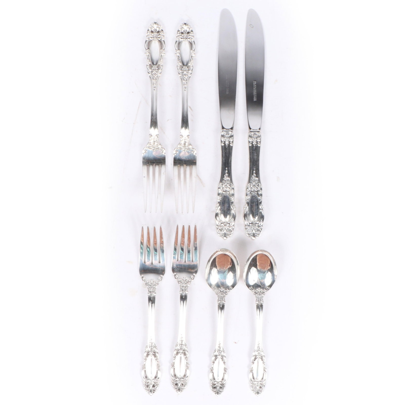 Towle "Duchess" sterling silver flatware place settings, 8pc., 12.058 Troy Oz weighable. 9 1/4"H x: Towle "Duchess" sterling silver flatware place settings, 8pc., 12.058 Troy Oz weighable. 2 soup spoons, 2 dinner forks, 2 salad forks, 2 dinner knives, 375g. weighable 9 1/4"H x 1"W (one knife measure