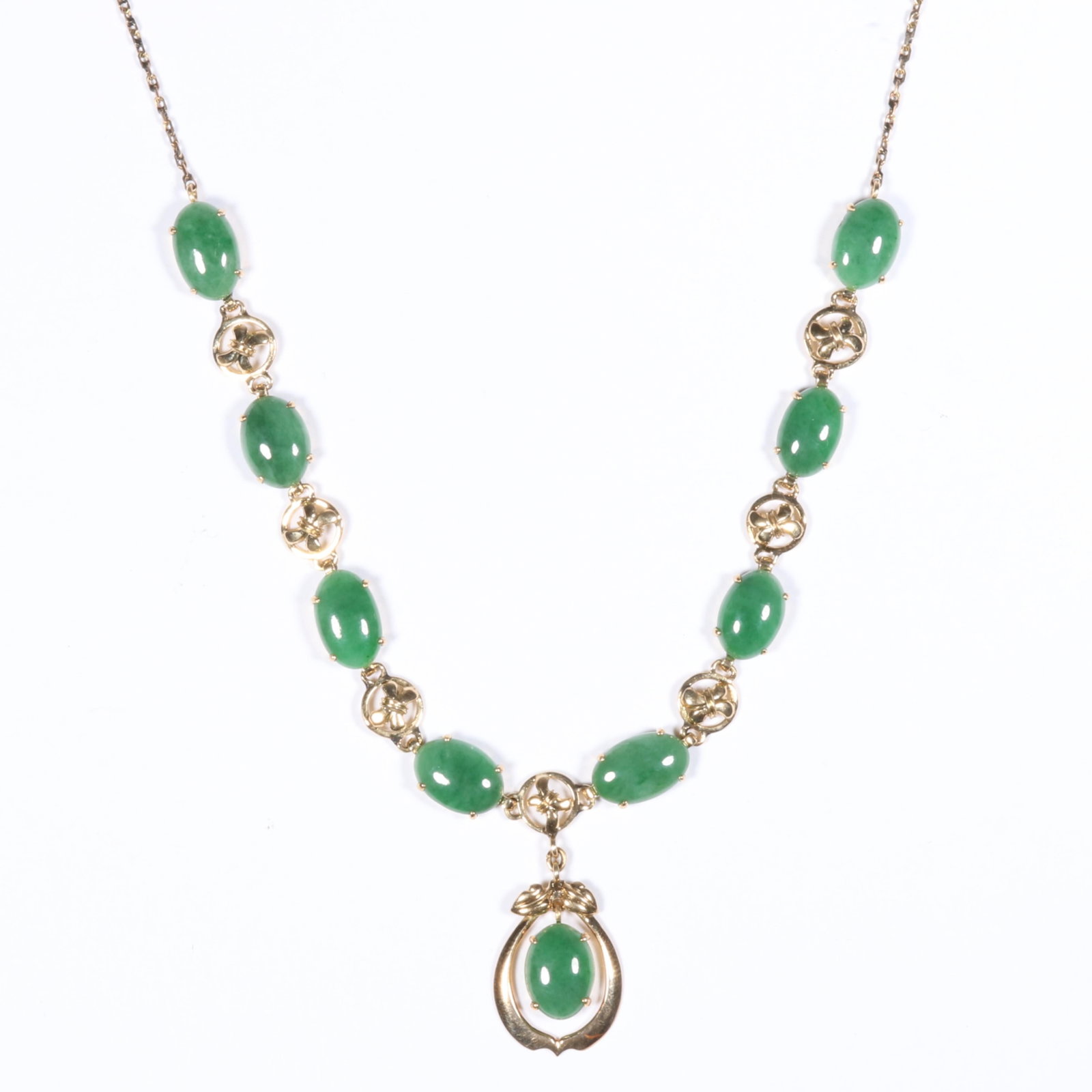 14K Yellow Gold Green Chinese Jadeite Jade Pendant Necklace with Decorative Gold Connecting Links,: 14K Yellow Gold Green Chinese Jadeite Jade Pendant Necklace with Decorative Gold Connecting Links 6.55 dwt. Jadeite exhibits fine semi-translucency, color uniformity, and is in very good condition. Th