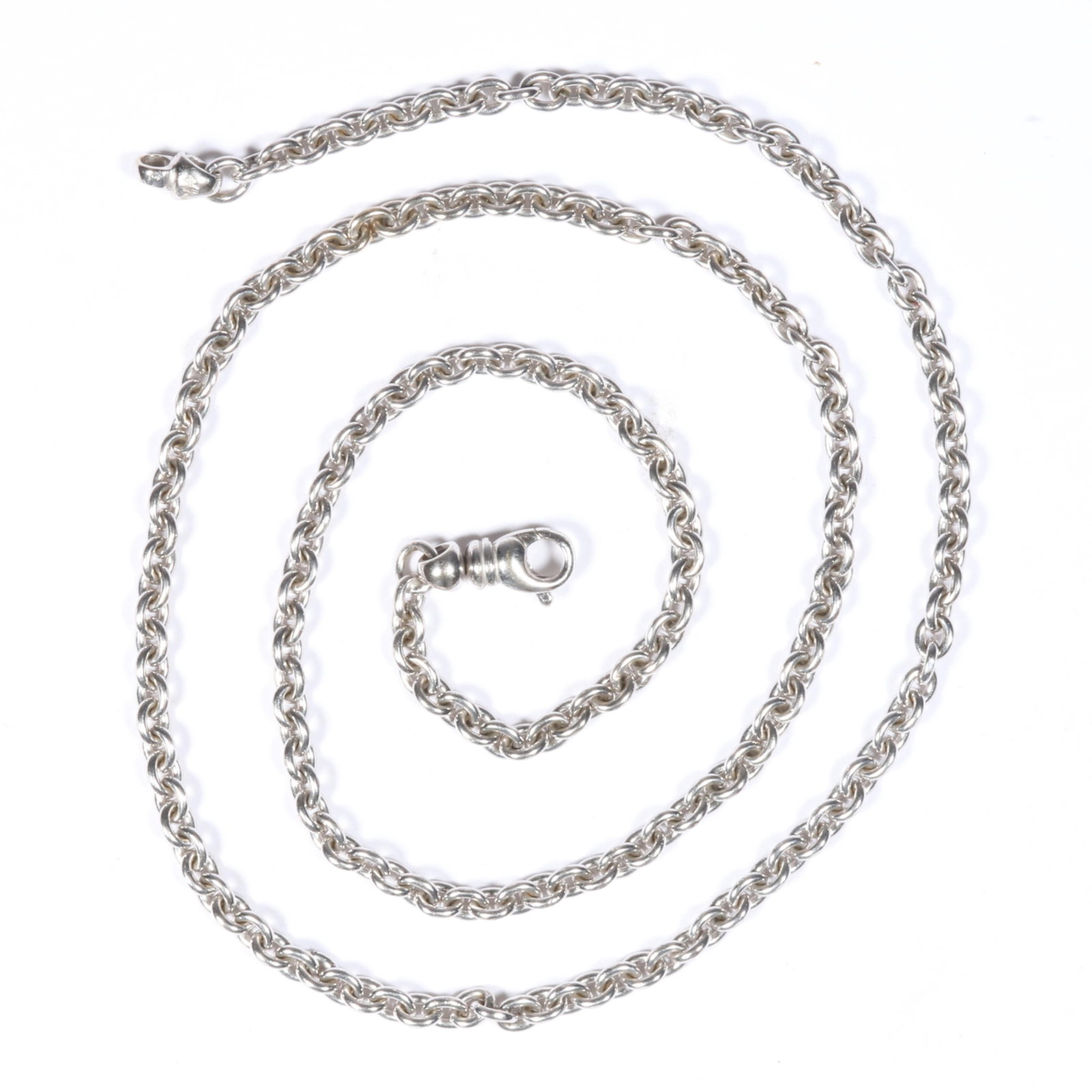 18K White Gold Cable Link Chain Necklace 19"L x 1/8"W: 18K White Gold Cable Link Chain Necklace 12.74 dwt. The purchase of gold requires confirmed funds. 19"L x 1/8"W