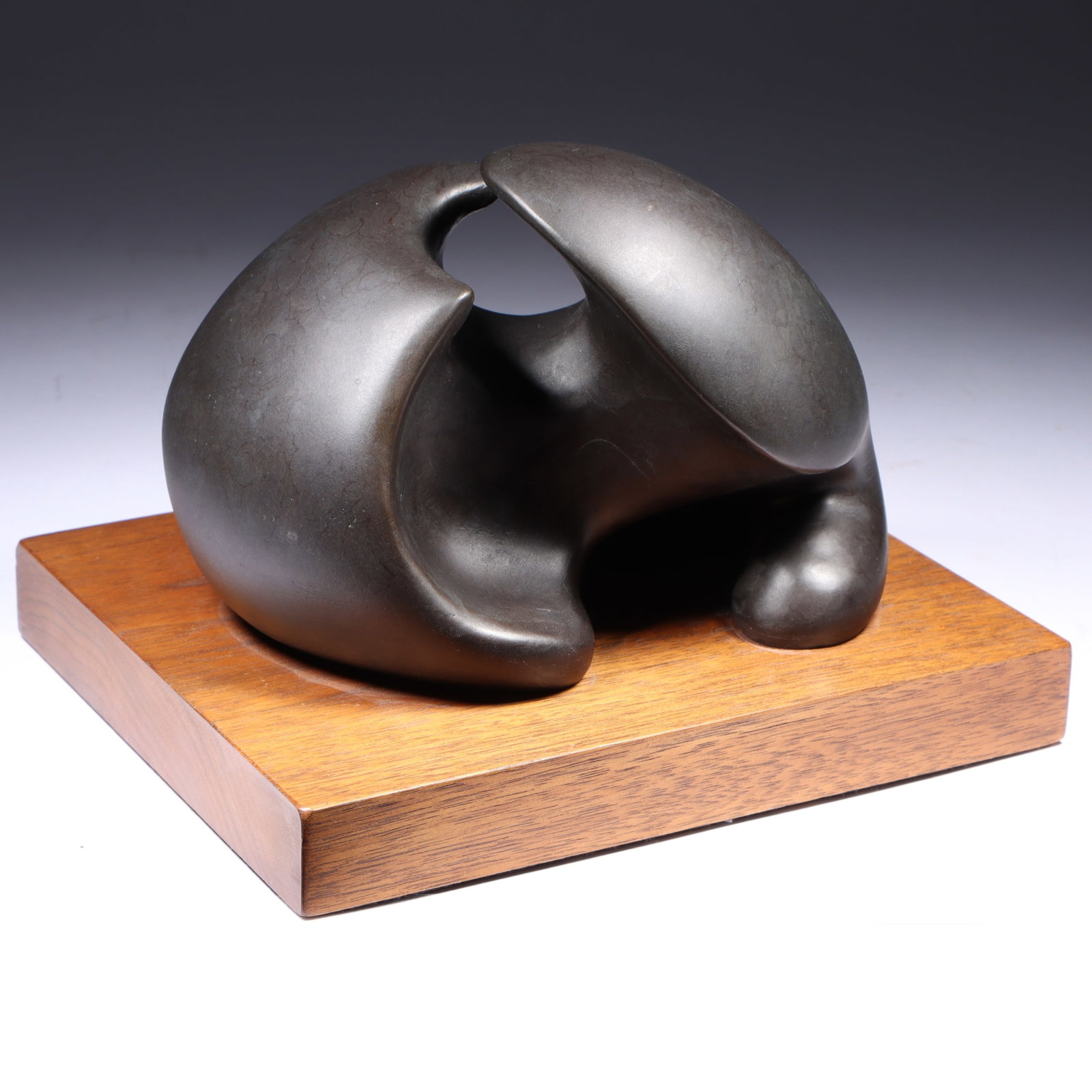 Allan Houser, Oklahoma / New Mexico (1914-1994), Next Generation, 1989, bronze sculpture on wood bas (1 of 9)
