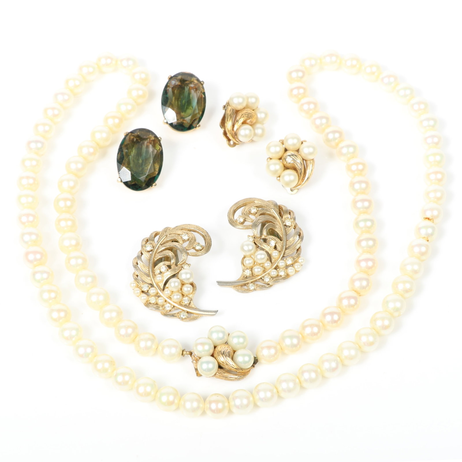 4pc group: Schiaparelli faux pearl and rhinestone crystal earrings, Schiaparelli green rhinestone (1 of 14)