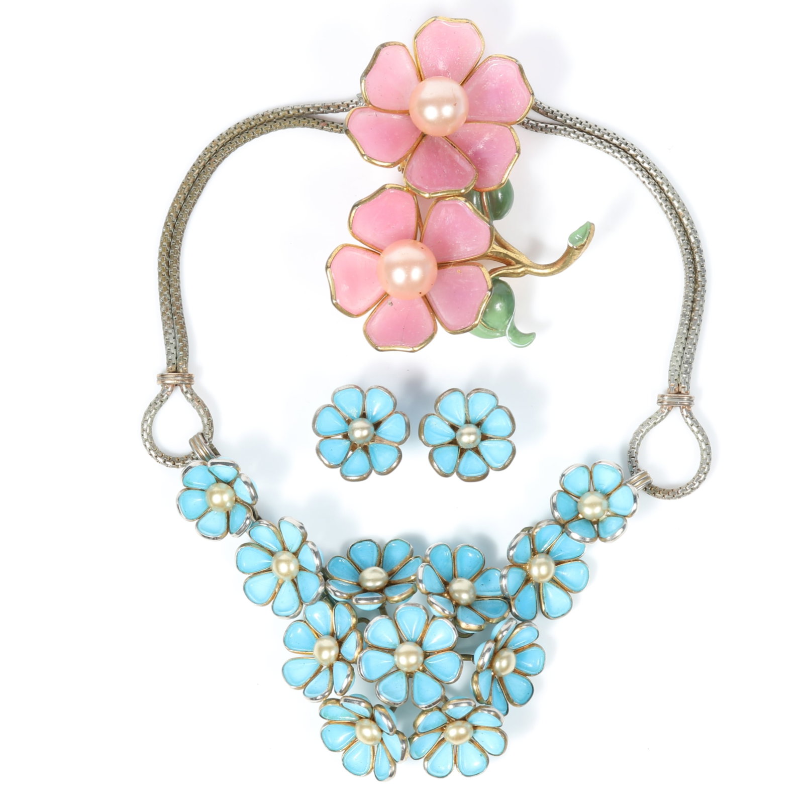 Rare Trifari 1940 Alfred Philippe blue poured glass flower cluster bib necklace and matching: Rare Trifari 1940 Alfred Philippe blue poured glass flower cluster bib necklace and matching earrings with faux pearl centers and pink Trifari poured glass double flower fur clip, all unsigned Provena