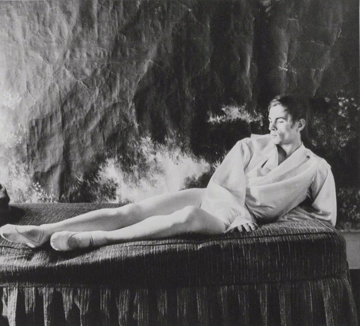 Cecil Beaton, Rudolf Nureyev, Cecil Beaton, Electa Editrice Portfolios, Limited Edition Hé: Héliogravure on vélin paper. Paper size: 11.75 x 15.75 inches. Excellent condition. Inscription: unsigned and unnumbered, as issued. Notes: From the folio, Cecil Beaton, Electa Editrice Port