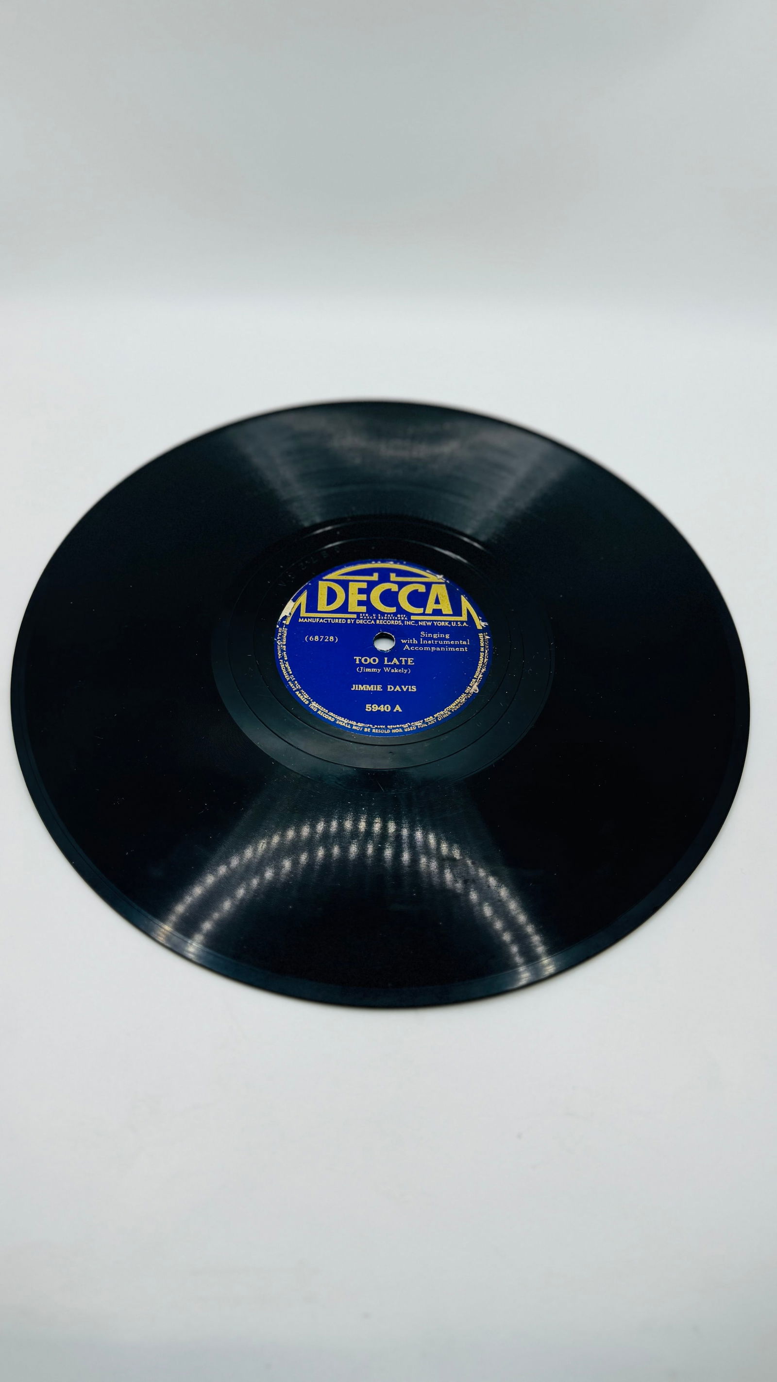 Decca Records Too Late/There's An Old Fashioned House On A Hills: Decca Records Too Late/There's An Old Fashioned House On A Hillside By Jimmy Davis. It is designed to be played on a Victrola Record player. It can also be played on specialized Record Players. Attemp