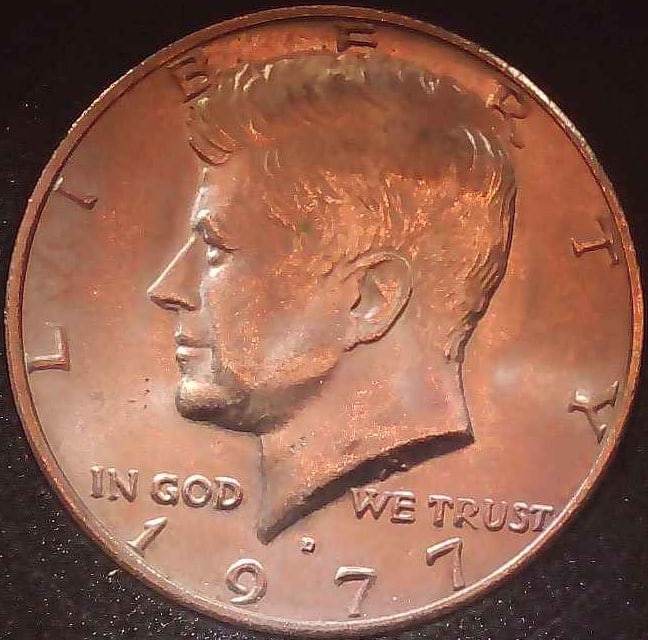 UNITED STATES 1977 D KENNEDY HALF DOLLAR (1 of 2)