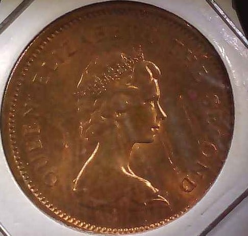 HONG-KONG 1977 FIFTY CENT (1 of 2)