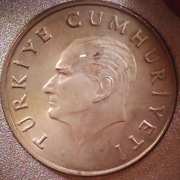 TURKEY 1987 HUNDRED LIRA: Issuer Turkey Period Republic (1923-date)Type Standard circulation coin Years 1984-1988 Currency Old lira (1923-2005) Composition Nickel brass (75% Copper, 16% Nickel, 8% Zinc, 1% Manganese) Weight 11