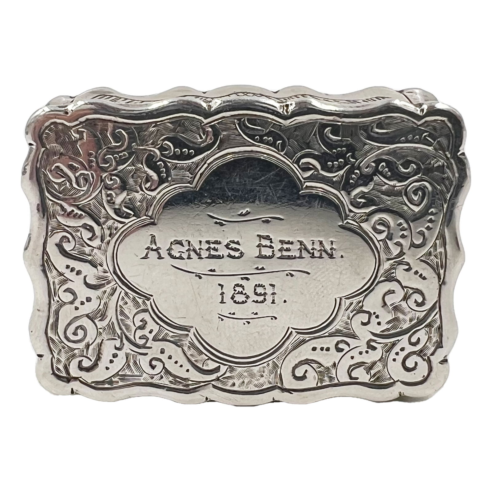 A VICTORIAN SILVER VINAIGRETTE WITH FLORAL CHASING DETAIL, BIRMINGHAM, GEORGE UNITE, 1887 (1 of 6)