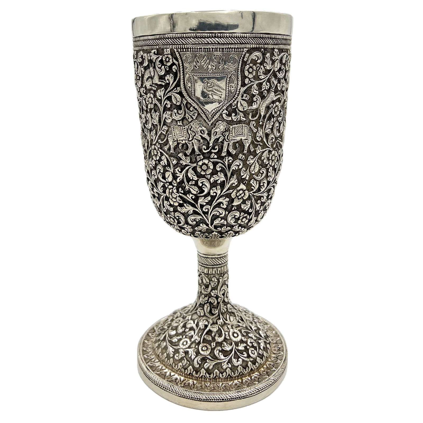 A FINE QUALITY LARGE INDIAN SILVER GOBLET WITH INTRICATE DECORATION (1 of 4)