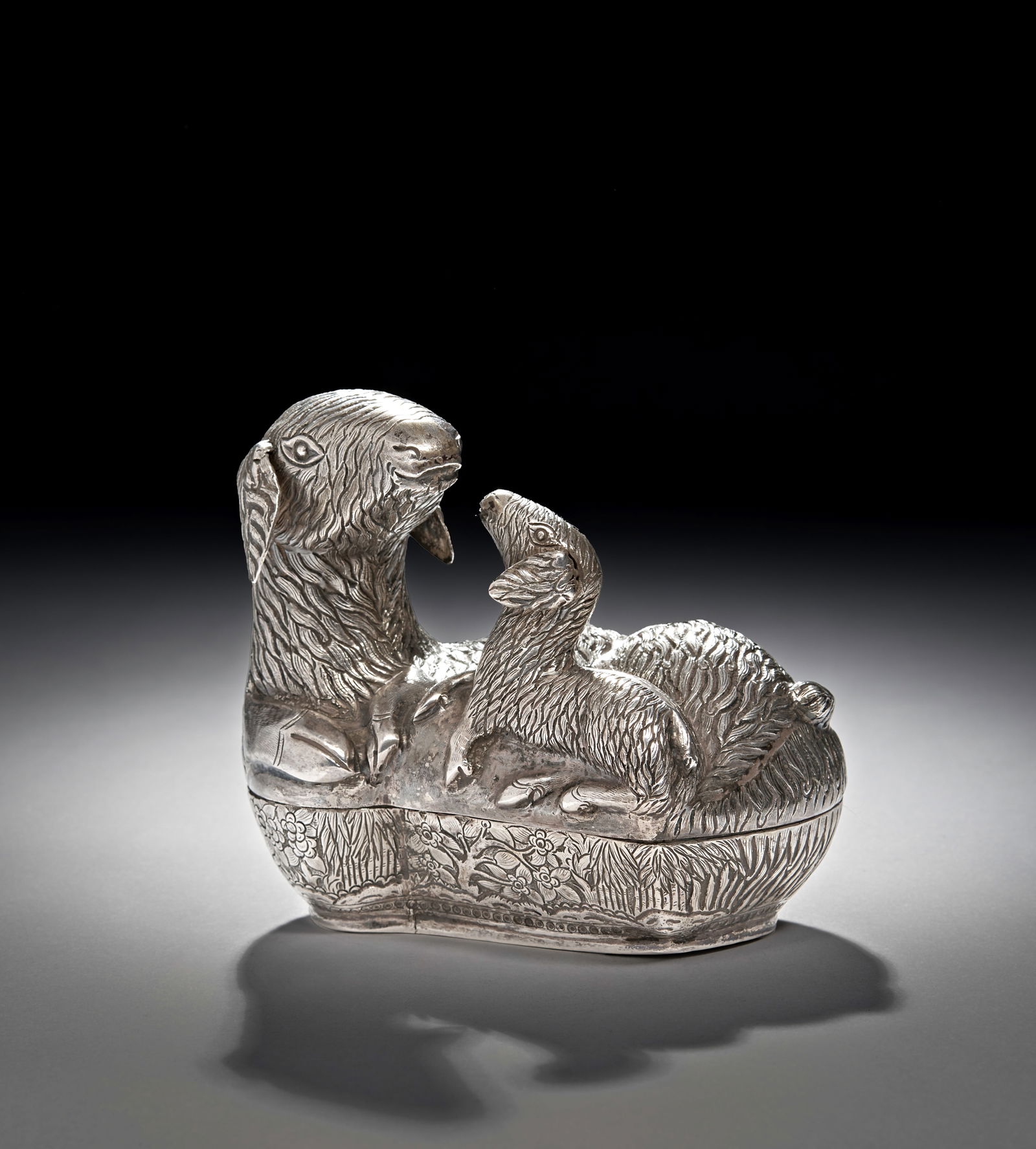 A CAMBODIAN SOLID SILVER BETEL BOX, EARLY 20TH CENTURY (1 of 6)