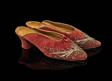 A PAIR OF SILK AND VELVET METAL THREAD SULTANA SHOES, OTTOMAN TURKEY, 19TH CENTURY: A PAIR OF SILK AND VELVET METAL THREAD SULTANA SHOES, OTTOMAN TURKEY, 19TH CENTURY  L: 25cm&nbsp;