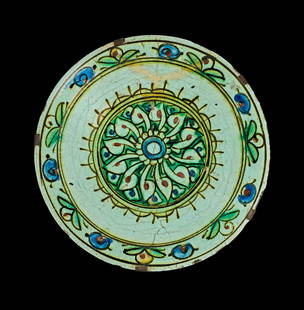 AN IZNIK POTTERY BOWL, TURKEY, 17TH CENTURY: AN IZNIK POTTERY BOWL, TURKEY, 17TH CENTURY&nbsp;  25cm Diameter&nbsp;