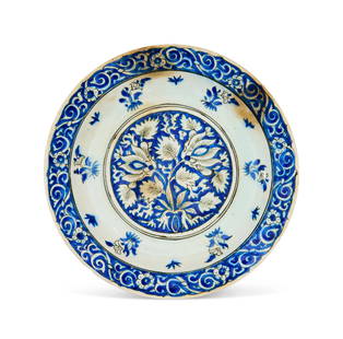 A SAFAVID BLUE AND WHITE 'KUBACHI' POTTERY DISH, IRAN TABRIZ, 17TH CENTURY: A SAFAVID BLUE AND WHITE &quot;KUBACHI&quot; POTTERY DISH, IRAN TABRIZ, 17TH CENTURY&nbsp;  Diameter: 26cm&nbsp;