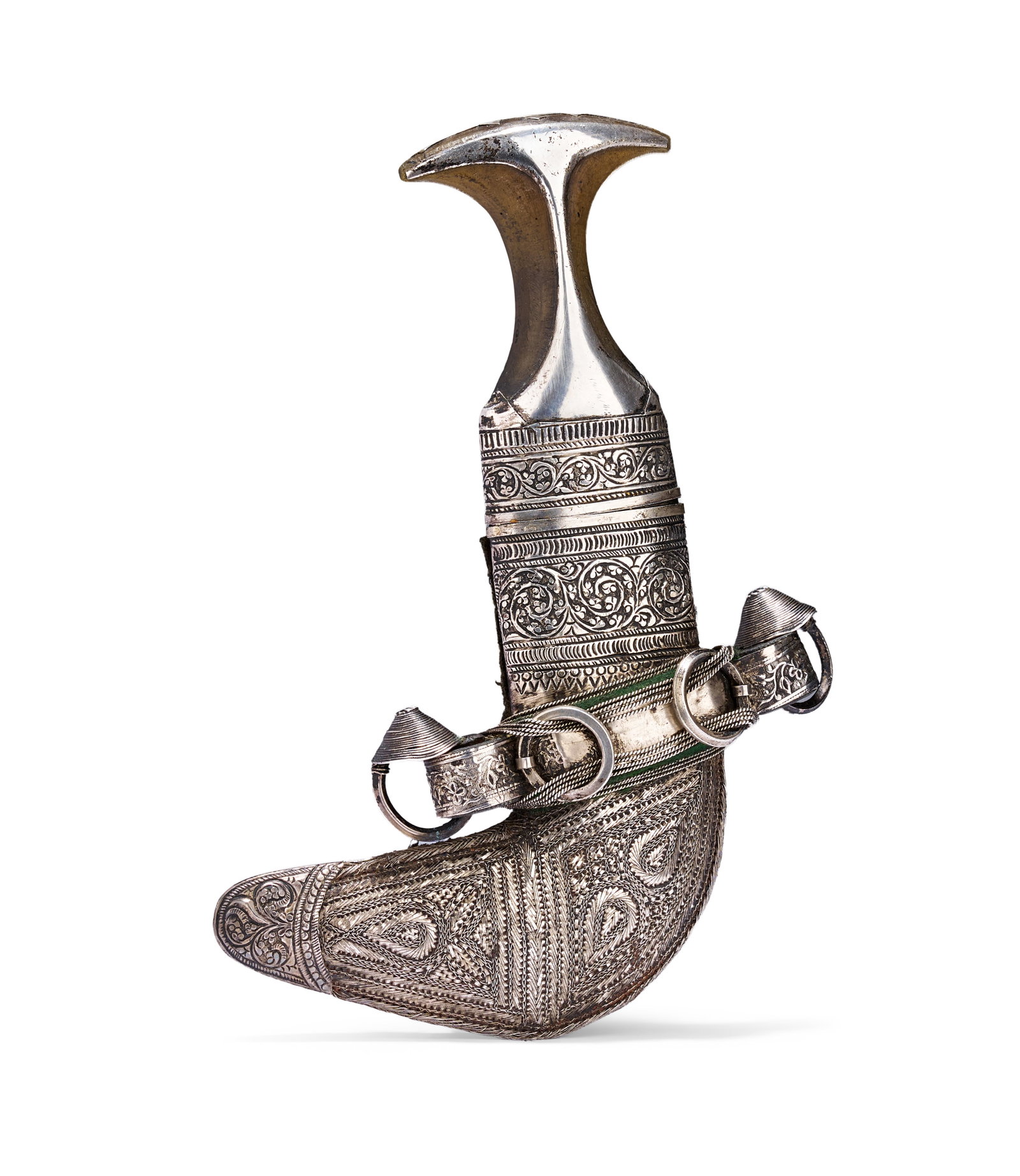 A OMANI SILVER-MOUNTED KHANJAR DAGGER, LATE 19TH OR EARLY 20TH CENTURY (1 of 6)
