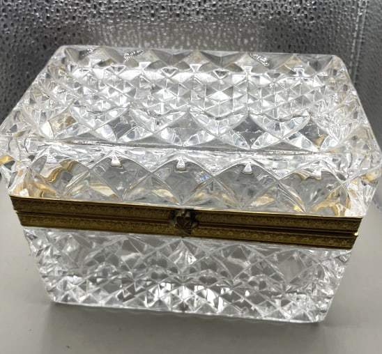 VINTAGE ITALIAN CUT CRYSTAL & GILT JEWELRY CASKET: 5.5" x 3.5" EXCELLENT CONDITION, FROM A bOCA rATON ESTATE