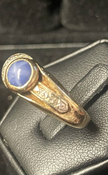 14KT YELLOW GOLD STAR SAPPHIRE & DIAMOND RING (1 of 2)