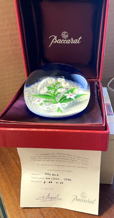 BACCARAT PAPERWEIGHT GARLAND OF FLOWERS LIMITED (1 of 4)