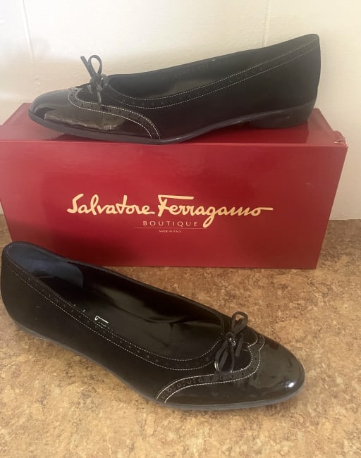 SALVATORE FERRAGAMO GRAZIOSA PATENT & SUEDE NEW: Size 8 these are new in the box never worn , from the Palm Beach estate we have been sellingSize 8 these are new in the box never worn , from the Palm Beach estate we have been selling