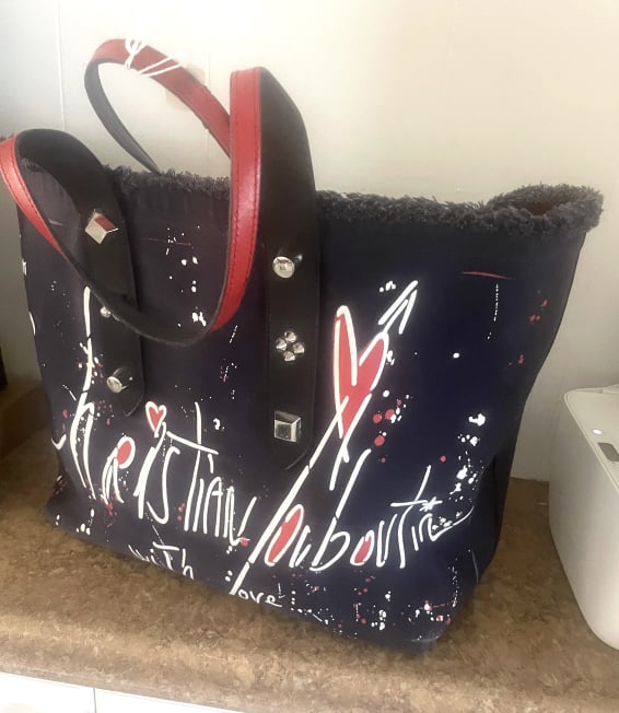 CHRISTIAN LOUBOUTIN FRANGIBUS TOTE WITH DUST COVER (1 of 3)