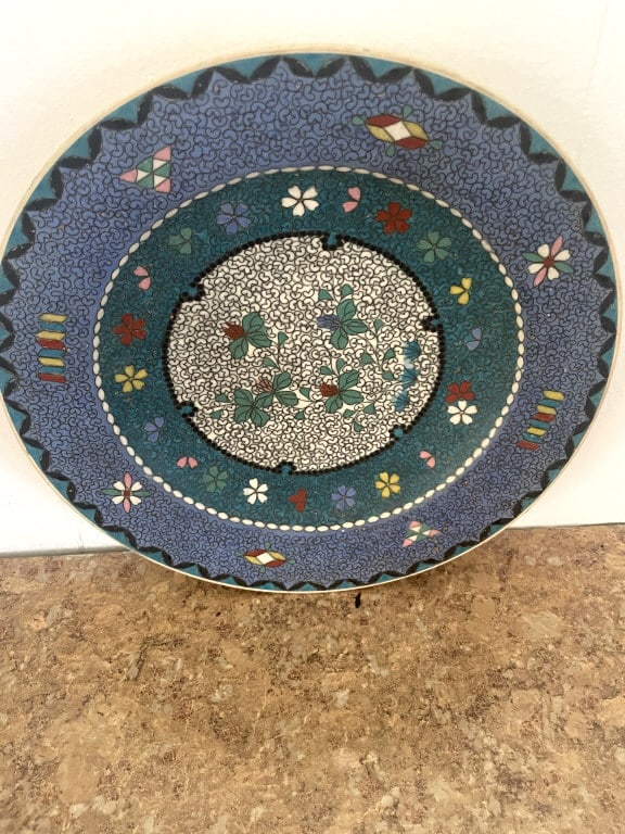 JAPANESE MEIJI SATSUMA PLATE: Measures 10" in diameter, very good condition