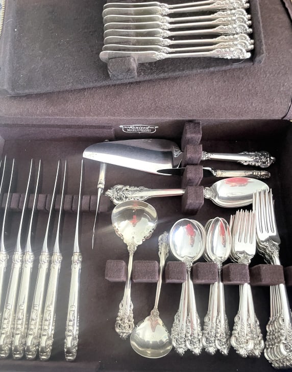 GRANDE BAROQUE "WALLACE" STERLING SILVER FLATWARE (1 of 5)