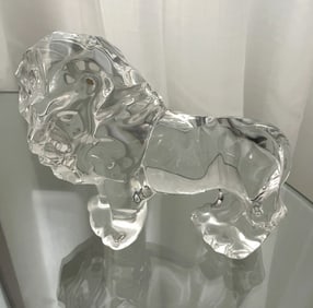 VAL ST LAMBVERT "LION" CRYSTAL FIGURINE