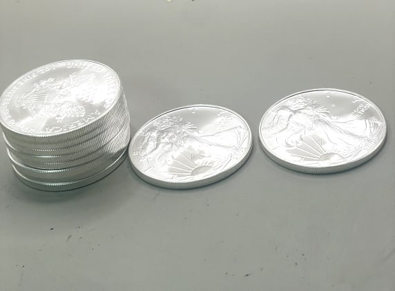 GROUPING (10) 2006 U.S. SILVER EAGLES UNCIRCULATED (1 of 1)