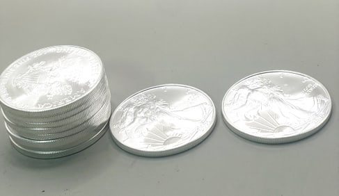 GROUPING (10) 2006 U.S. SILVER EAGLES UNCIRCULATED