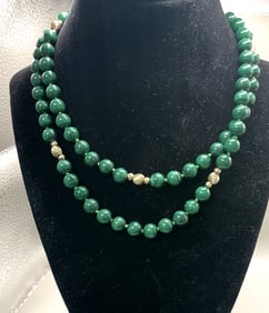 VTG  14KT Y.G MALACHITE OPERA  LENGTH NECKLACE