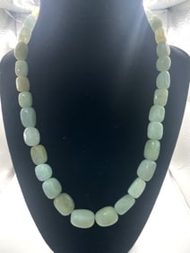 ANTIQUE CHINESE CHUNKY JADE LADIES NECKLACE