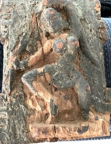 17TH/18TH CENTURY POLYCHROMED THAI DANCER