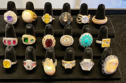 FABULOUS LOT OF (18) STERLING DECORATIVE LADIES FASHION RINGS