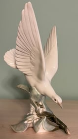 LLADRO TURTLE DOVE ON BRANCH    4550
