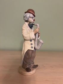 LLADRO PORCELAIN   LLADRO SAD SAX #5471 CLOWN W/ SAX FIGURINE 9"