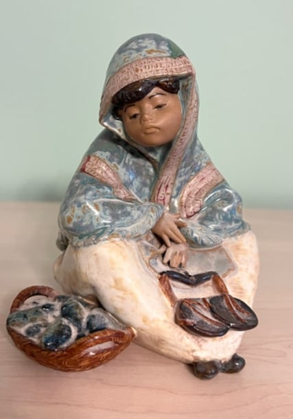 LLADRO GRES FISH VENDOR (1 of 3)