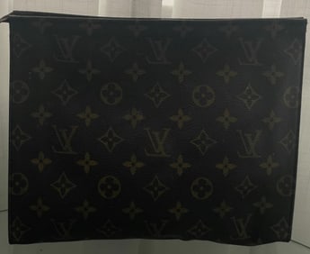 LOUIS VUITTON CANVAS MONOGRAMMED CLUTCH